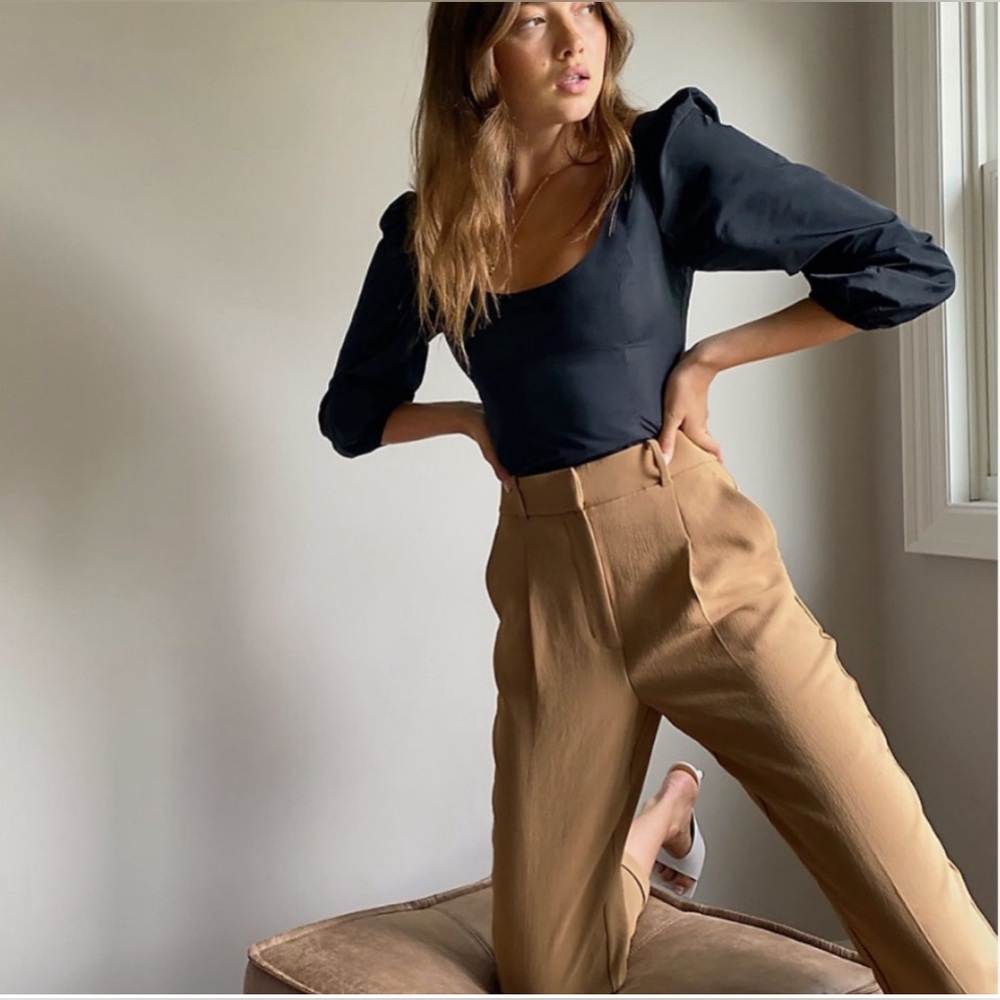 Aritzia Wilfred Serenade Cropped Blouse Black size M